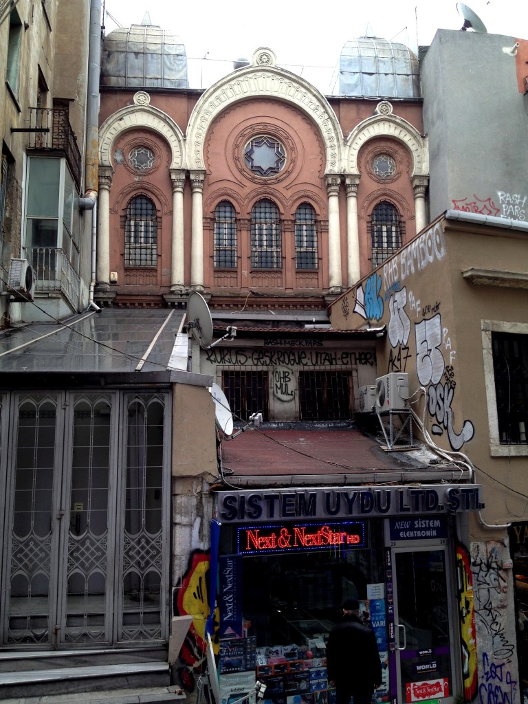 Ashkenazi synagogue in the Pera area.